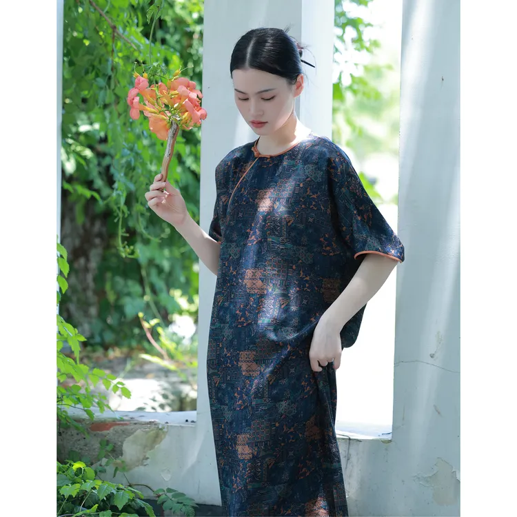 【羿尘】桑蚕丝香云纱花萝中式圆领连衣裙复古宽松大码改良旗袍