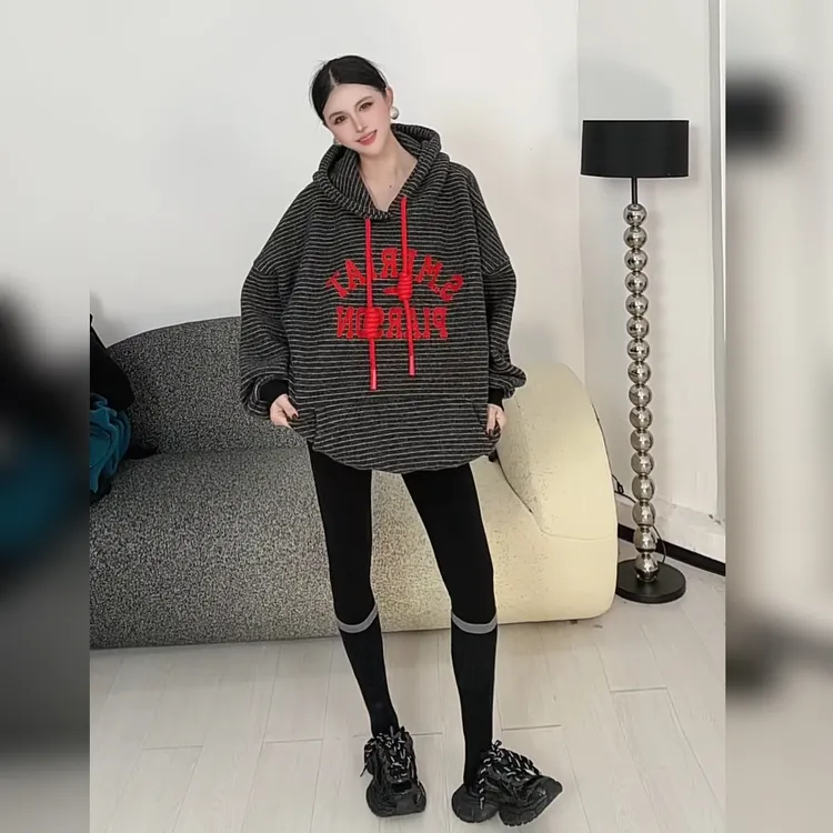 吴大大-细条加绒加厚字母刺绣连帽卫衣女宽松慵懒风百搭上衣潮