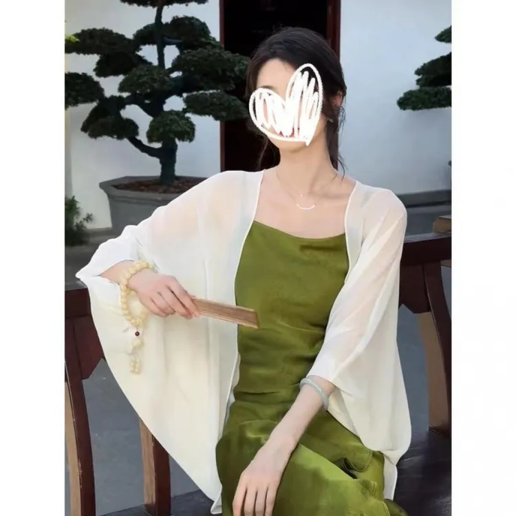 时尚气质法式高级感套装2025春夏褶皱缎面吊带连衣裙防晒开衫