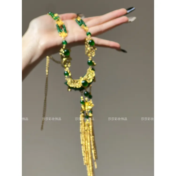 合金合成锆石婚庆饰品 T7142金绿软链玉石新娘中式项圈温婉龙凤褂