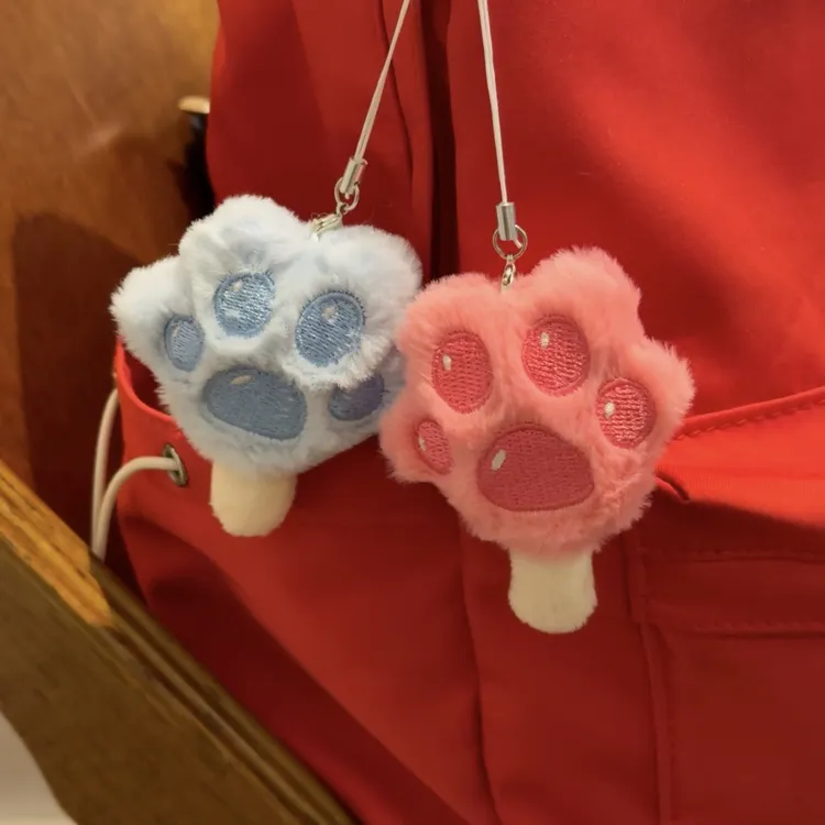 可爱卡通周边挂件小猫爪爪冰棍公仔钥匙扣少女包包钥匙扣挂坠挂饰