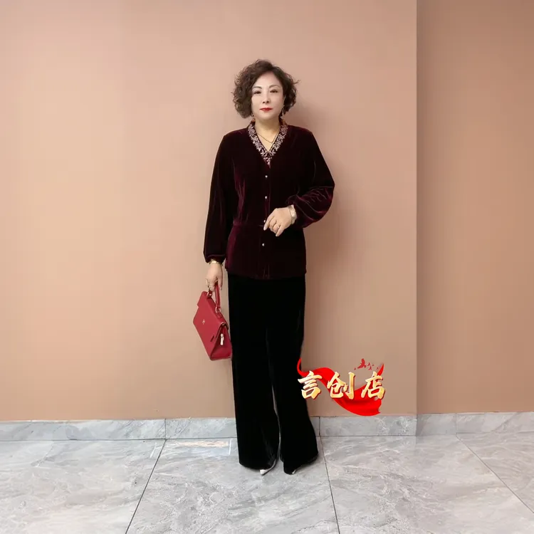 811国风妈妈丝绒刺绣丝绒上衣秋季纯色减龄外套阔腿裤大码两件套