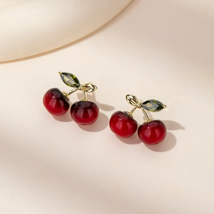铜合金耳饰 新品红樱桃精致百搭耳钉耳环2025新款爆款高级感耳坠