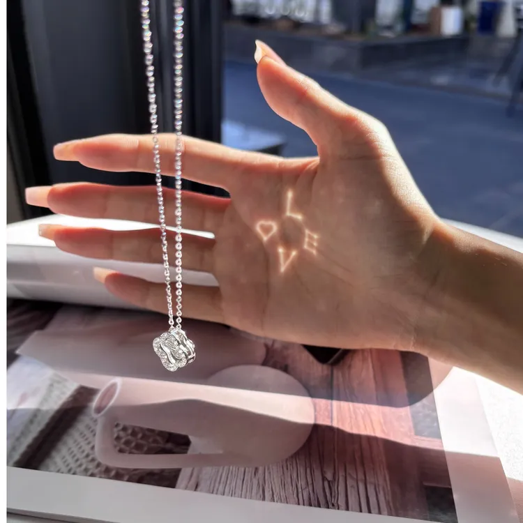 恋回眸 坠链均925银合成锆石 四叶草光影项链高级生日礼物送女友