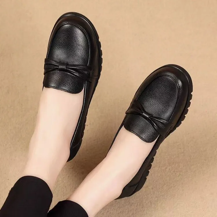 【工厂直营】妈妈鞋百搭春秋新款老人鞋真皮软底防滑中老年单鞋女鞋