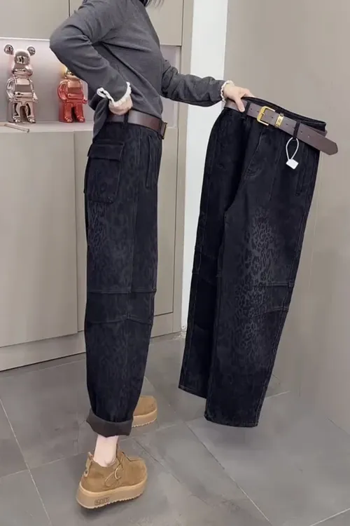 秋冬新款豹纹牛仔裤2025大码宽松显瘦遮肉加绒加厚九分高腰哈伦裤