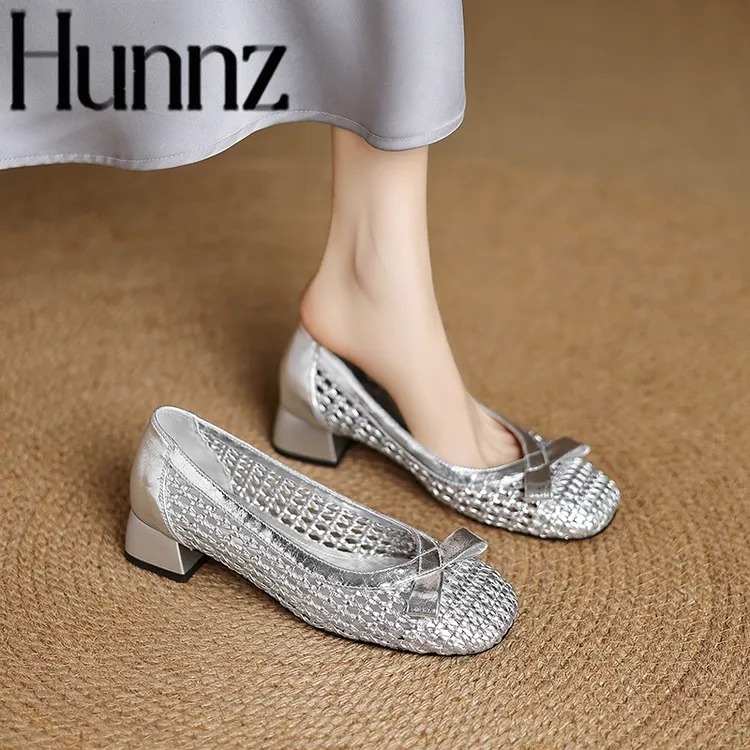 hunnz镂空透气银色单鞋女2025新款夏季粗跟中跟编织凉鞋软皮配裙