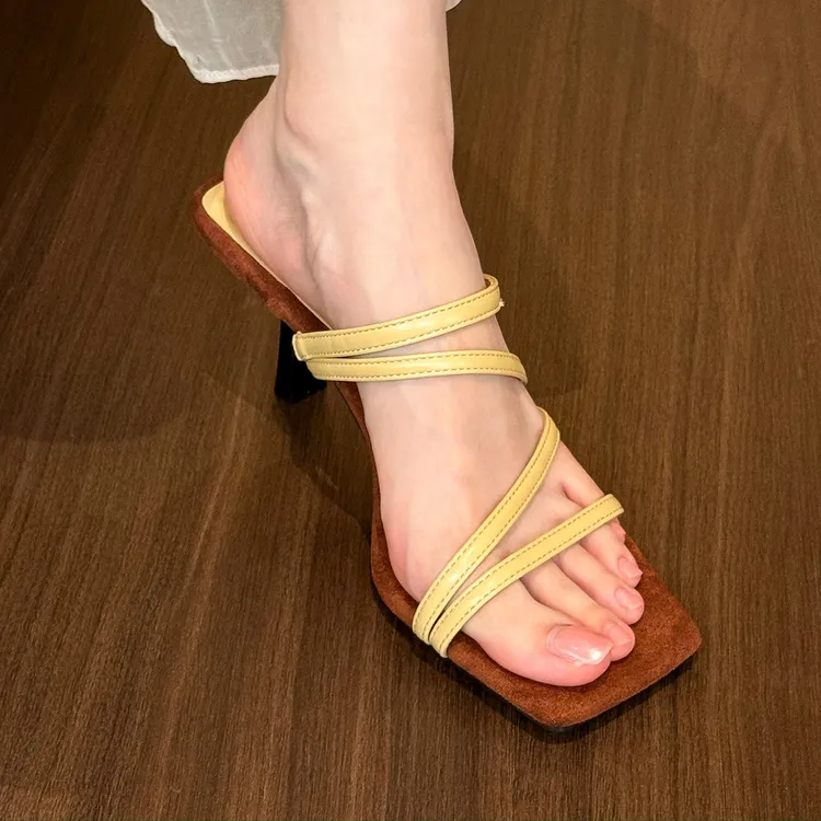 elingstudio 好好看啊！明黄色方头细带高跟女2025年夏季露趾凉鞋