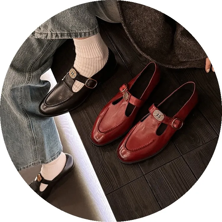 鞋子女爆款2026春新款单鞋红色小圆头粗跟乐福鞋英伦风时尚百搭