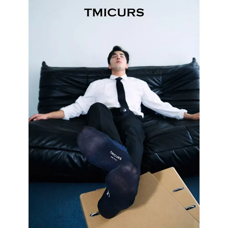 TMICURS内在英雄男士正装袜缎光商务男袜条纹袜均码矿石黑39-45