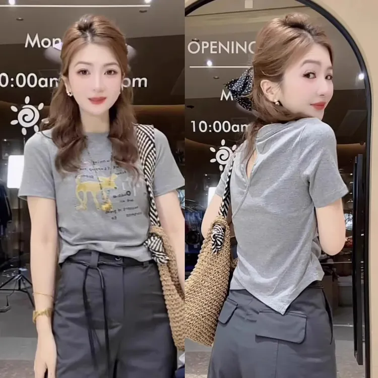 芯娇晴后背镂空印花短袖t恤女2025新款夏设计感减龄时尚修身上衣