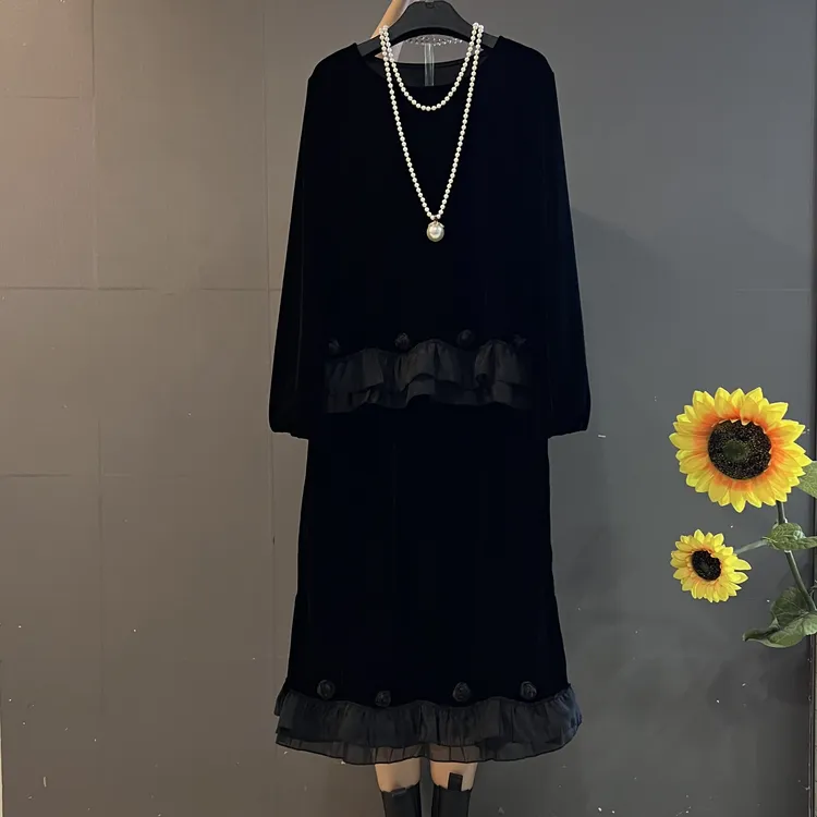 法式优雅立体玫瑰时尚设计感遮肚显瘦丝绒上衣搭配半身裙套装