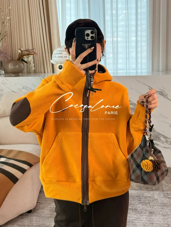 韩彬彬"红绿灯"自发热秋冬加厚绒面极简百搭连帽外套女款3289-7