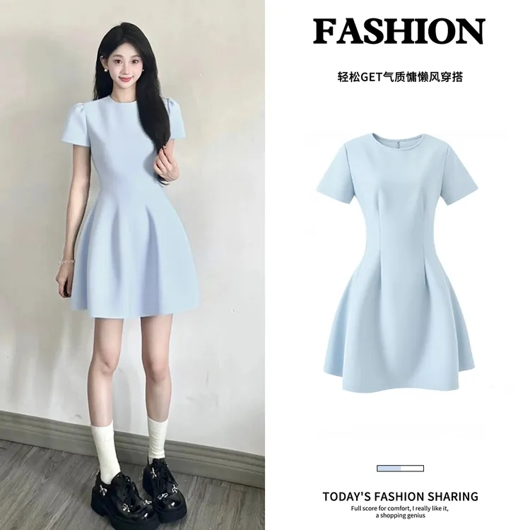 淡蓝色连衣裙女夏日巨好看小众掐腰小裙子有袖正肩赫本风a字短裙