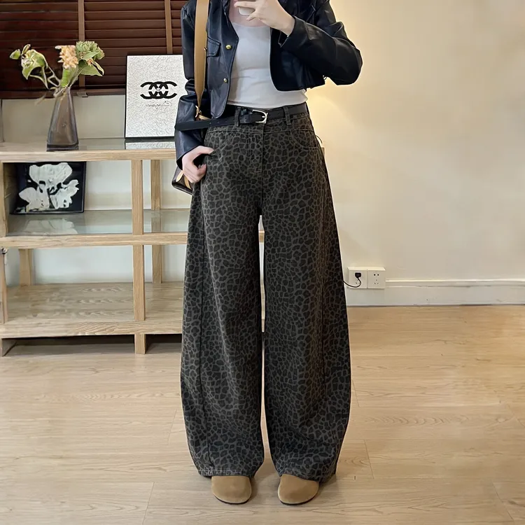 美式复古豹纹阔腿牛仔裤女2025秋新款胖mm宽松显瘦高腰垂感弯刀裤