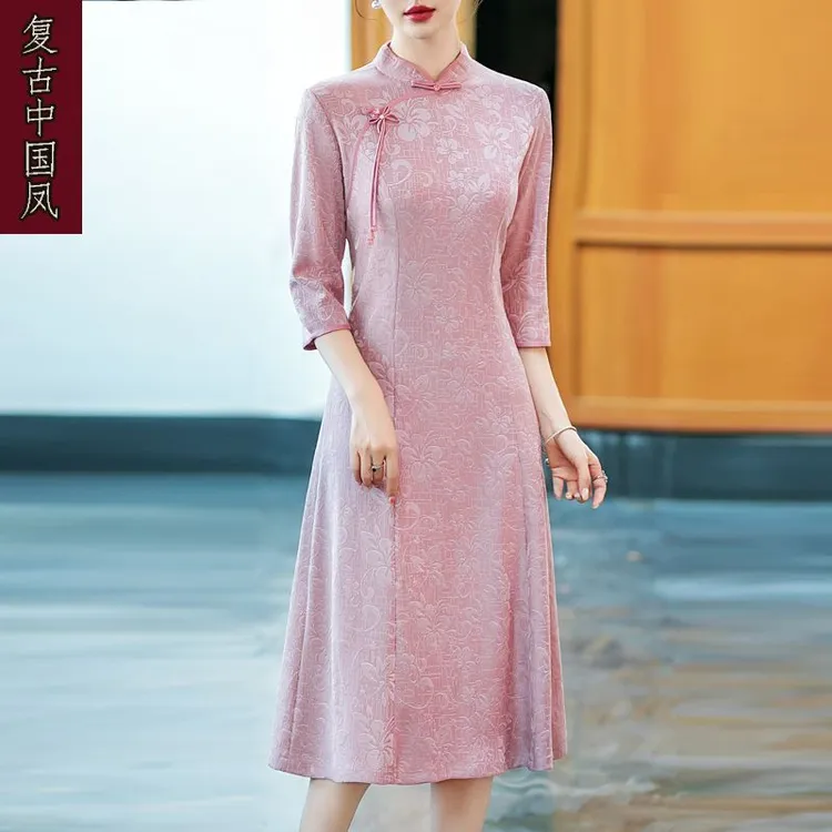 王小鸭高档改良旗袍连衣裙2025春新款妈妈提花婆婆婚宴旗袍裙礼服