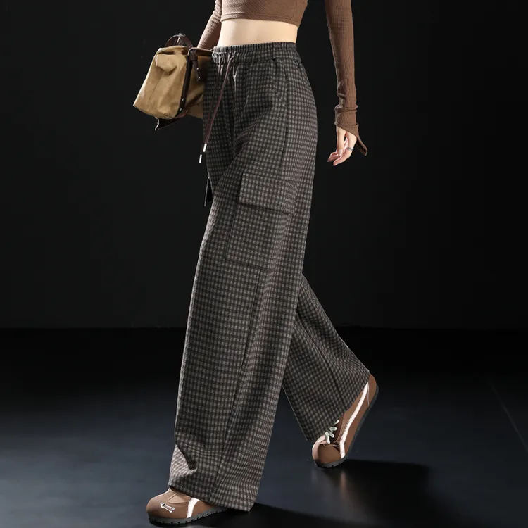 2025年流行网红女裤毛呢加绒加厚秋冬韩版格子工装裤千鸟格弯刀裤