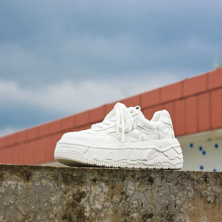 uandi 25年冬季四季款情侣款运动休闲户外百搭小白鞋增高厚底板鞋