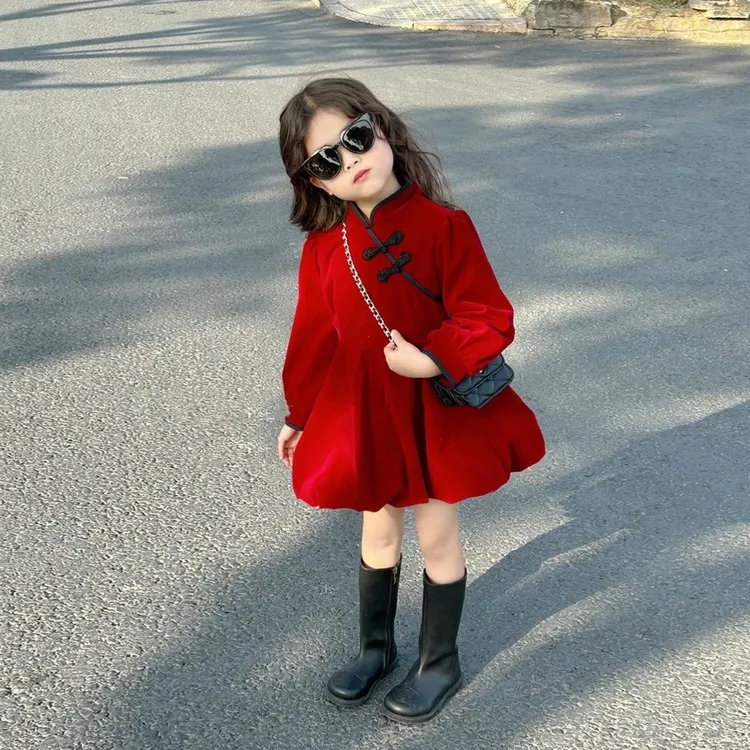 新中式童装2025秋冬新款新年女童旗袍连衣裙女宝宝丝绒花苞裙洋气