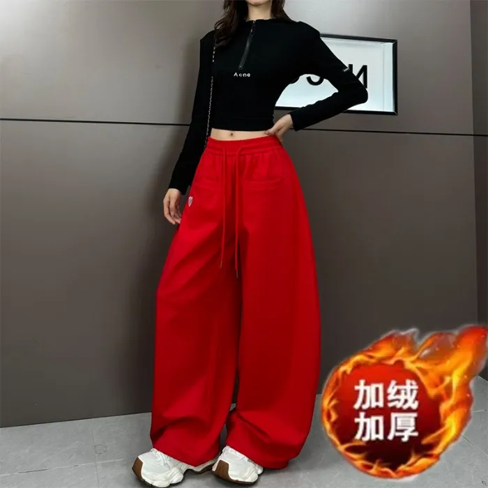 2025秋冬新款加绒加厚网感设计爱心刺绣宽松阔腿拖地弯刀休闲裤子