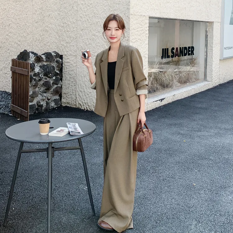 时尚高智感气质显瘦套装女2025秋季新款设计感西装阔腿裤两件套