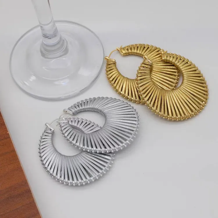 铜合金耳饰 欧美个性夸张手工编质耳环小众时髦高级感气质时尚