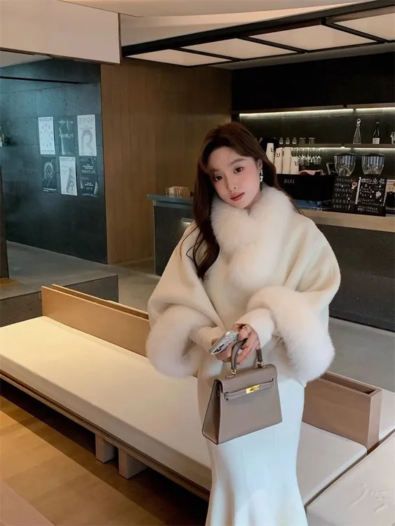 2024秋冬新年战袍套装毛毛领斗篷大衣女千金毛呢外套短款小个子潮