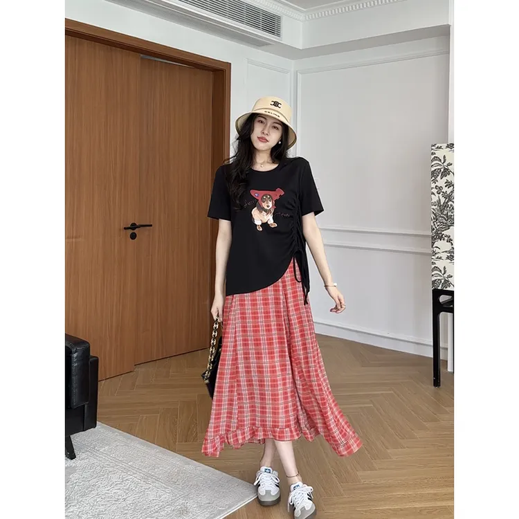 张阿星【随意派】休闲抽绳显瘦T+显瘦明媚红格子半裙W425A06783