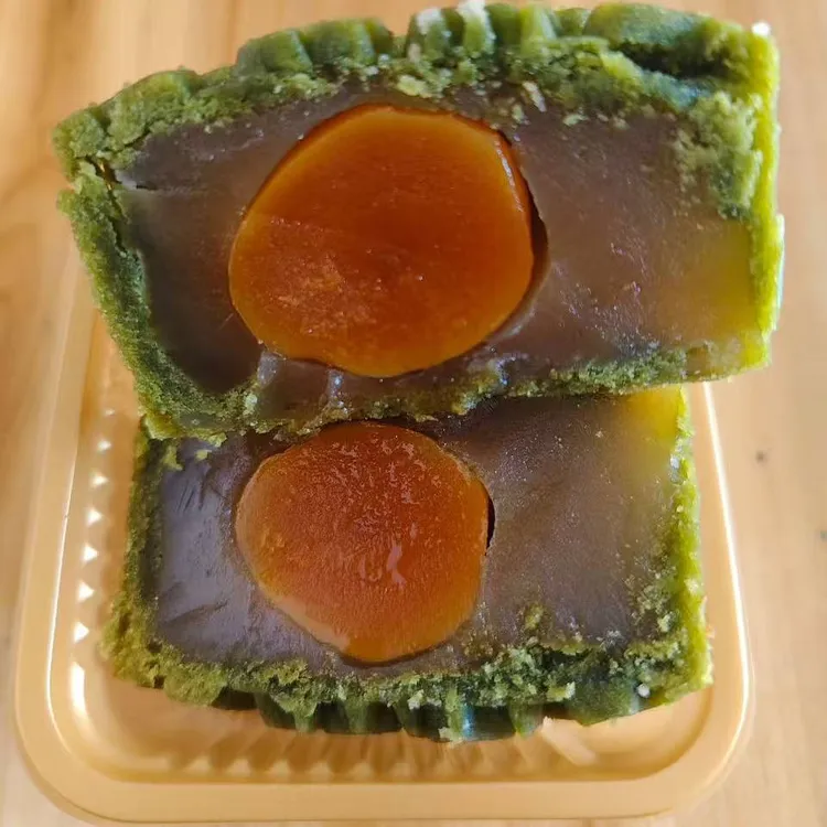 莲蓉月饼低糖五仁叉烧桑叶桑果手工海鸭蛋清新细腻特色美食礼品