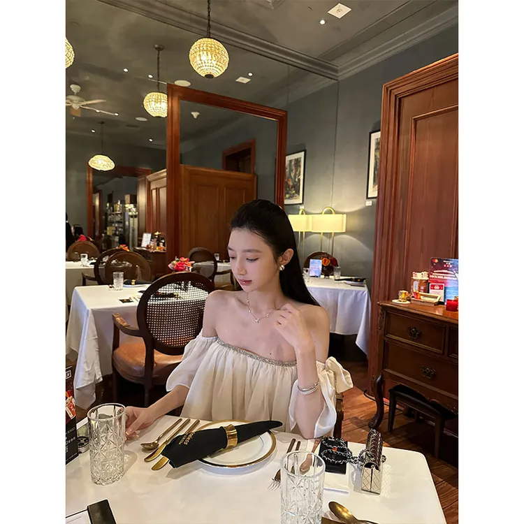 2025年夏季新款仙气钻条纱感褶皱一字肩上衣高腰大摆裙半身裙套装