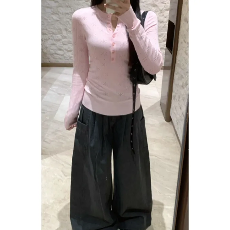 巨好看的法式镂空粉色圆领长袖针织衫女秋冬修身内搭早秋chic上衣