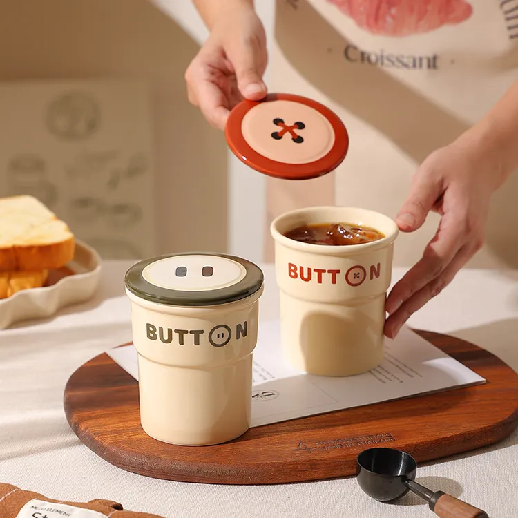 原创纽扣咖啡杯陶瓷带盖手握杯拿铁杯小众情侣杯子家用喝水杯女士