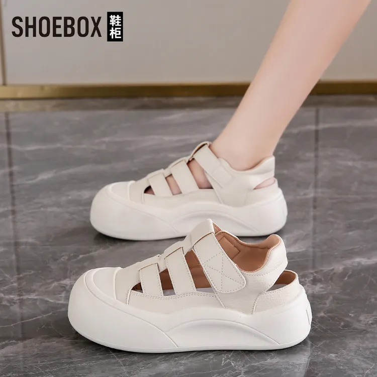 达芙妮集团旗下踩屎感凉鞋女2025夏季新款百搭镂空板鞋透气洞洞鞋