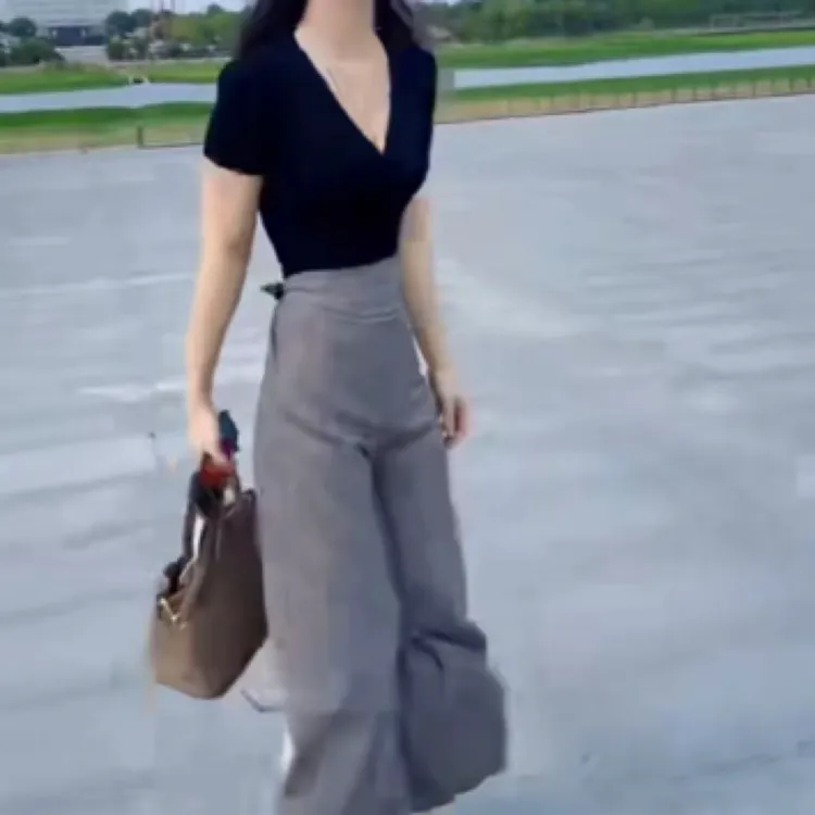 时尚显瘦气质温婉潮流百搭精品女装