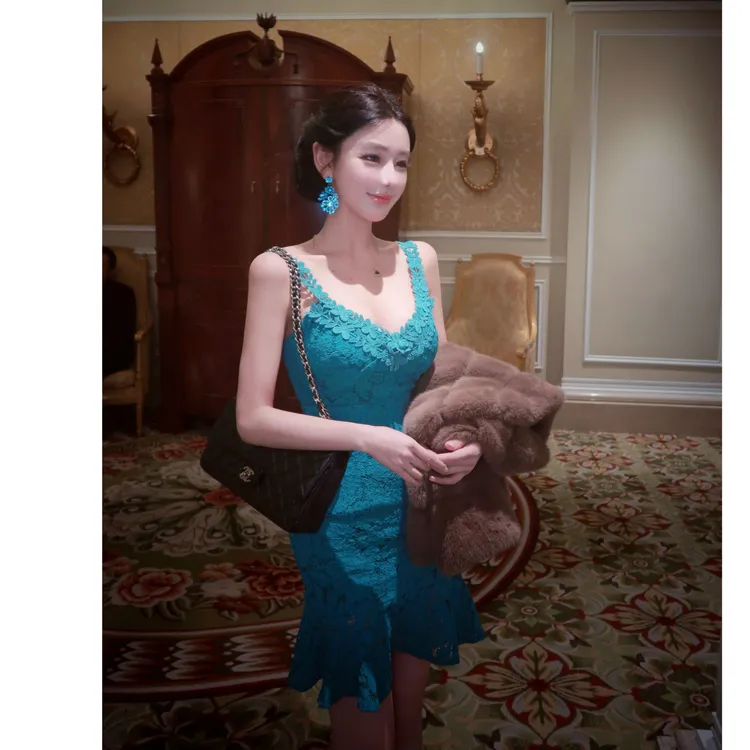 WW原创「娇心尤物」蕾丝显瘦气质修身轻奢法式优雅小众设计感连衣裙