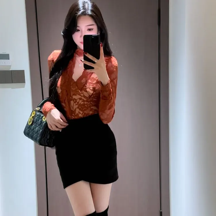 飘带v领蕾丝衫女别致修身显瘦长袖打底衫蕾丝内搭长袖
