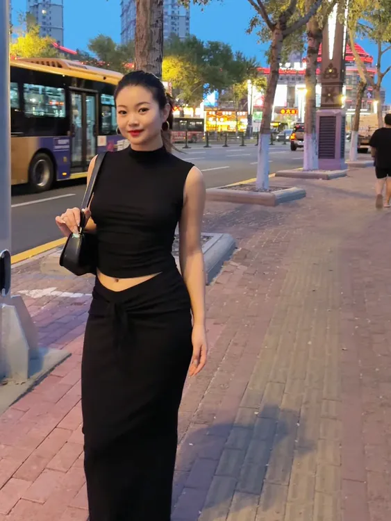 无袖通勤掐腰背心，高智姐感天花板