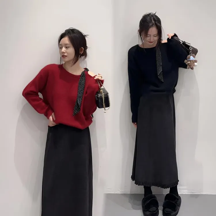 2025秋冬新款露肩设计感针织上衣搭半身裙套装时尚通勤风穿搭