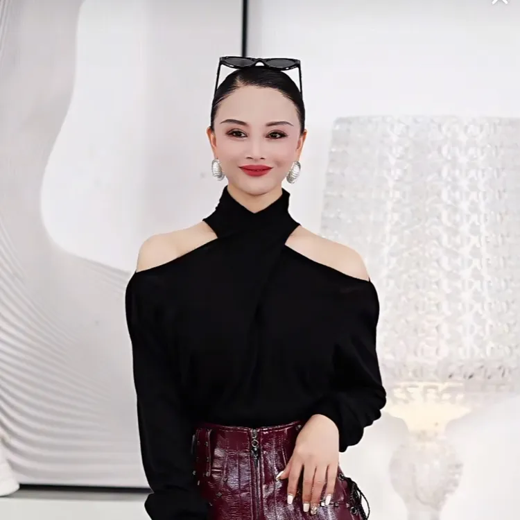 【RZ】交叉领露肩羊毛针织衫