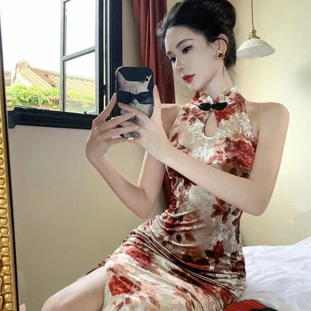 新中式改良高端优雅旗袍年轻款百搭金丝绒性感无袖修身收腰连衣裙