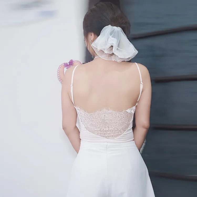 百搭性感辣妹风蕾丝拼接露背吊带背心女夏内搭外穿带胸垫美背