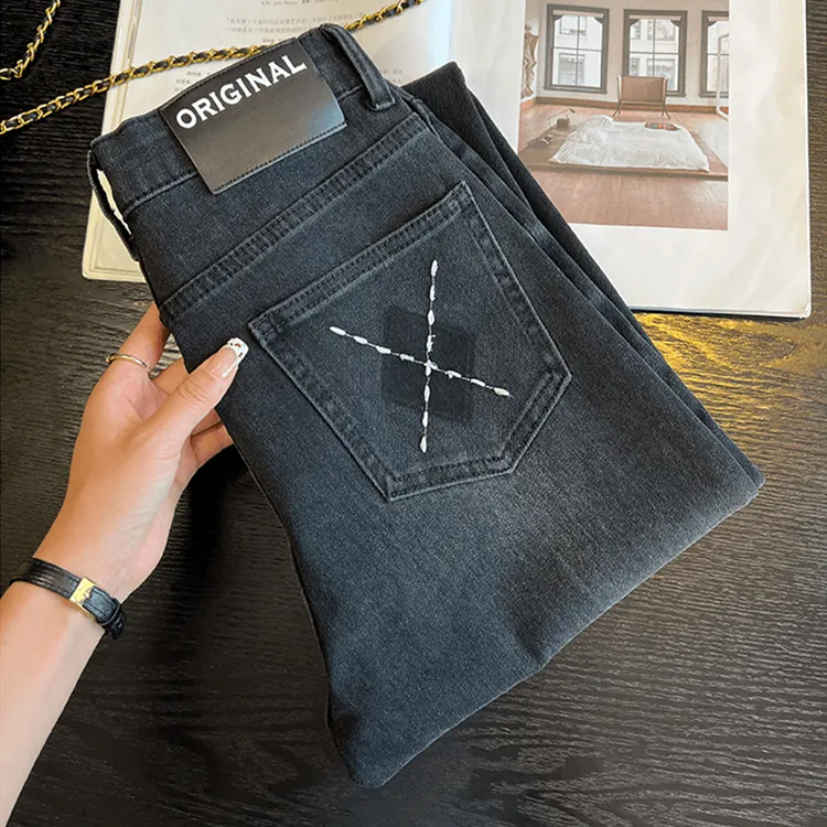 大码黑灰色高腰显瘦直筒牛仔裤女秋款梨形身材弹力显瘦九分烟管裤