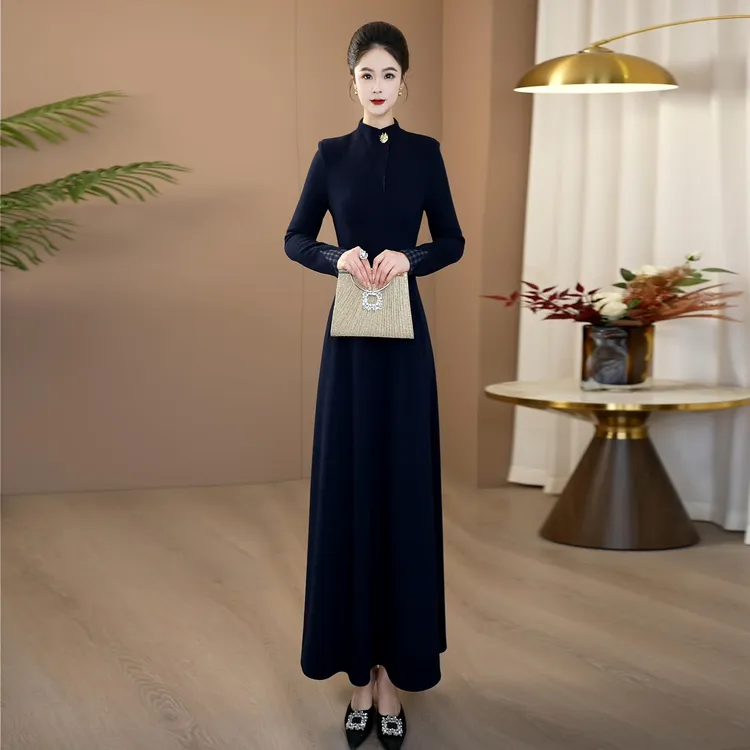 秋冬高端简约设计感连衣裙2025新款时尚显瘦收腰大摆长袖长裙227