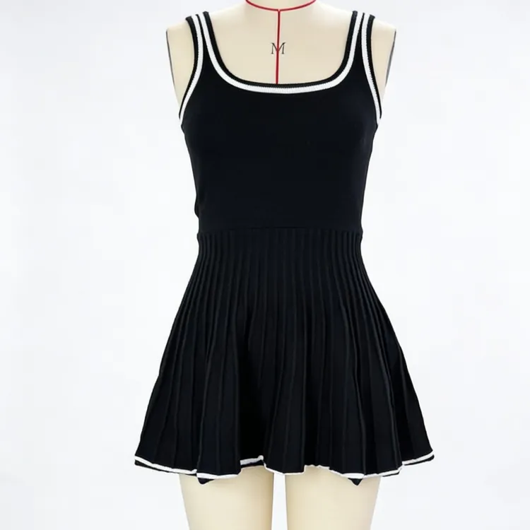 法式复古显瘦方领针织吊带连衣裙女新款气质修身百搭短裙