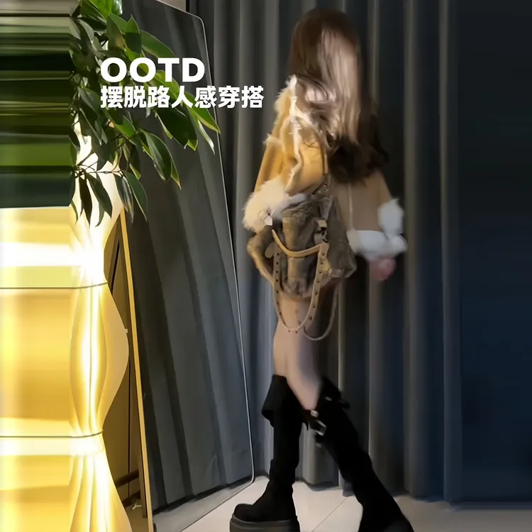 小香风气质长袖加厚毛毛外套女秋冬季新款学院风百褶半身裙两件套