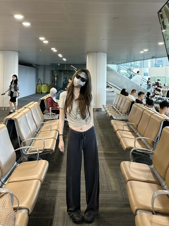 2025夏季新款韩系简约短袖T恤女修身显瘦上衣气质百搭阔腿休闲裤