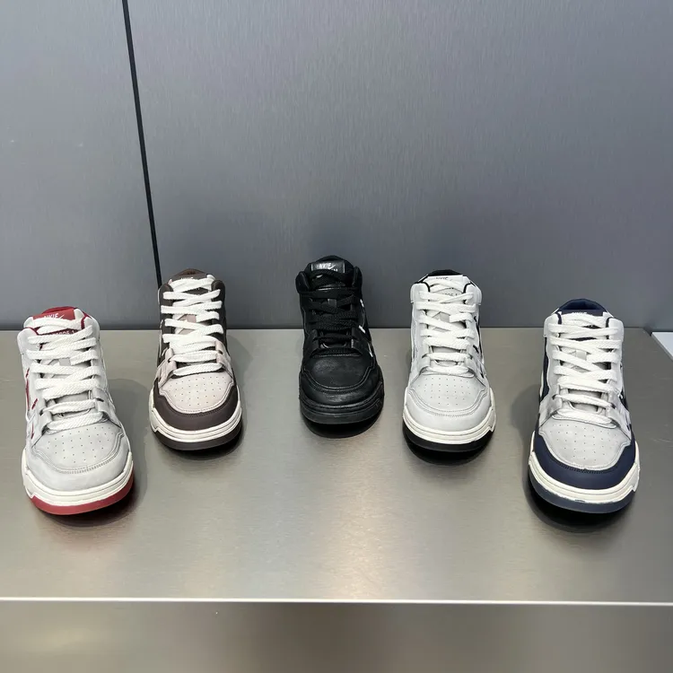 606-53秋季新款韩版中帮男鞋皮面舒适百搭板鞋男士休闲鞋