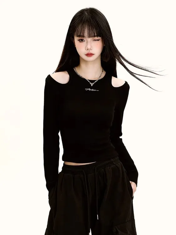 2025年春秋季新款辣妹风露肩长袖t恤女刺绣字母洋气百搭打底上衣