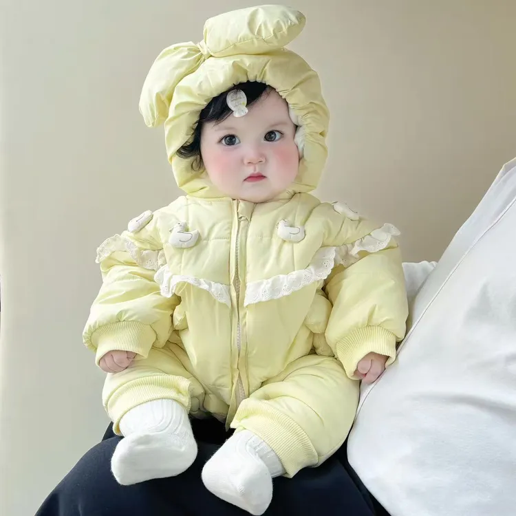 冬季新生婴幼儿可爱棉服女宝宝卡通外出加厚连体衣长袖哈衣