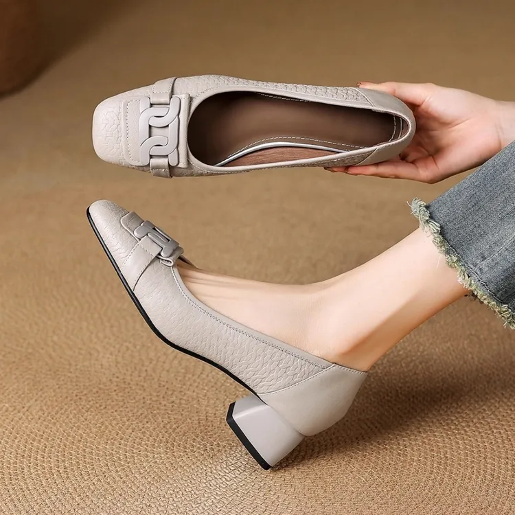 4cm粗跟软皮浅口单鞋女春秋新款方扣法式工作鞋软底舒适女鞋皮鞋